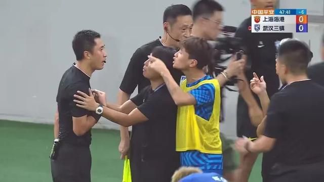 亚洲免费小视频